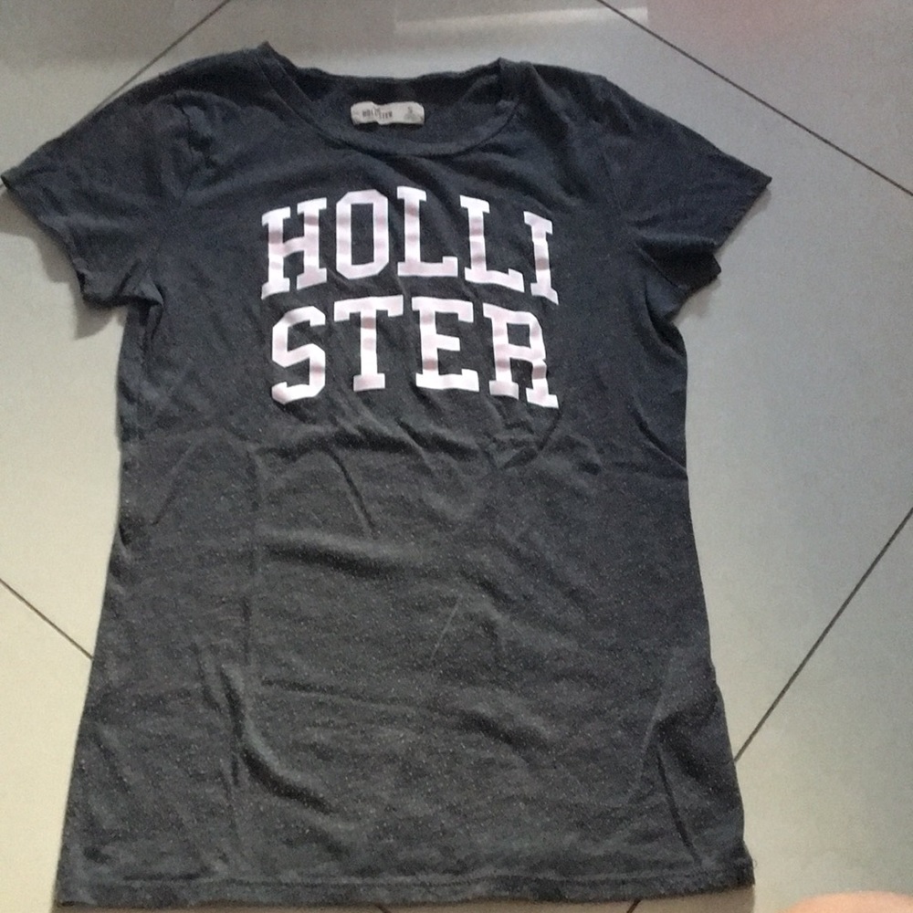 Holister t-shirt